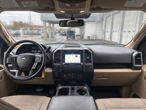 Used 2018 Ford F150 XLT w/ Equipment Group 302A Luxury image 17