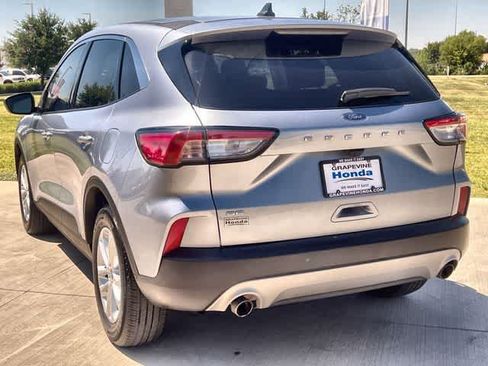 Used 2022 Ford Escape SE w/ Convenience Package FWD image 5