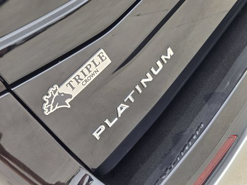 Used 2025 Ford Expedition Platinum AWD/4WD image 12