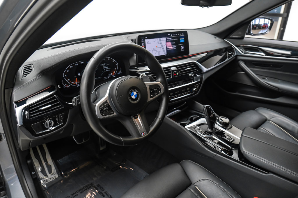 Used 2023 BMW M550i xDrive w/ Executive Package AWD/4WD image 5
