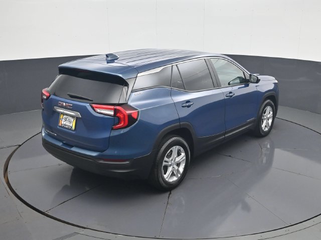 Certified 2024 GMC Terrain SLE FWD image 17