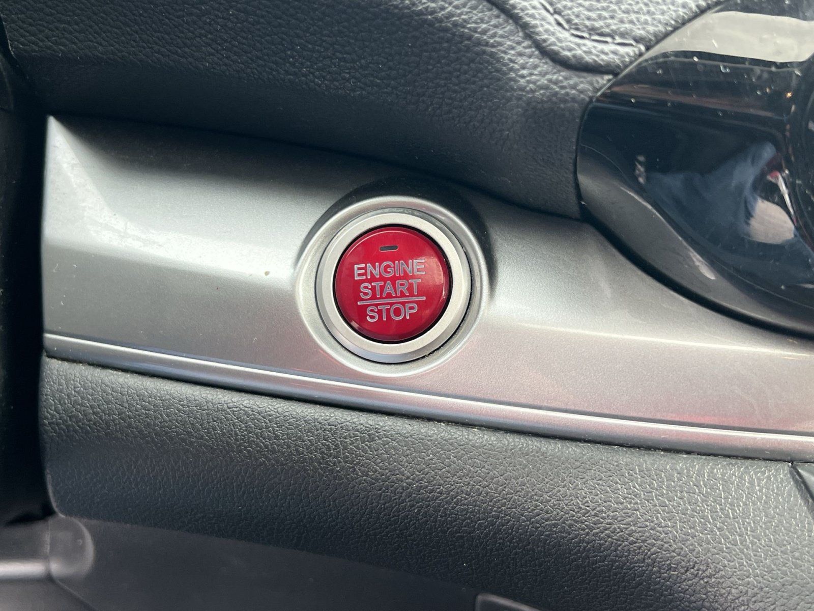 Used 2015 Honda CR-V EX image 37
