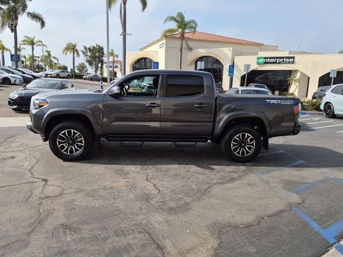 Used 2023 Toyota Tacoma TRD Sport w/ Black Out Package (TMS) AWD/4WD image 9