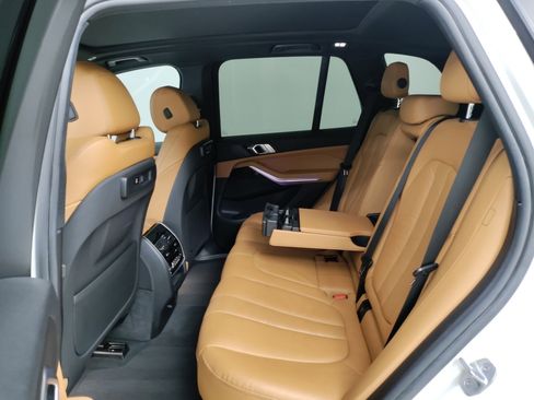 Used 2019 BMW X5 xDrive40i w/ M Sport Package image 28