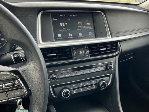 Used 2020 Kia Optima LX FWD image 24