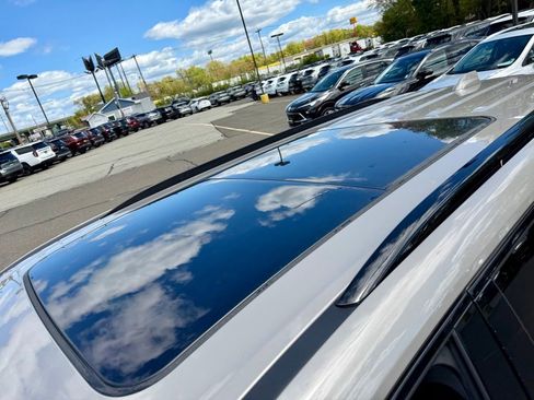 New 2026 Buick Enclave Sport Touring w/ Power Package AWD/4WD image 5