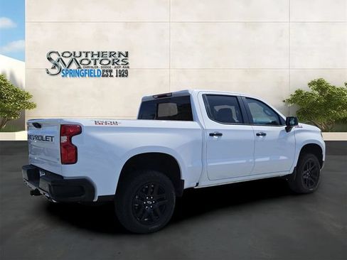 Used 2025 Chevrolet Silverado 1500 LT Trail Boss w/ Convenience Package II AWD/4WD image 5