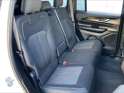 Used 2025 Jeep Grand Cherokee Laredo X w/ Trailer Tow Package AWD/4WD image 26