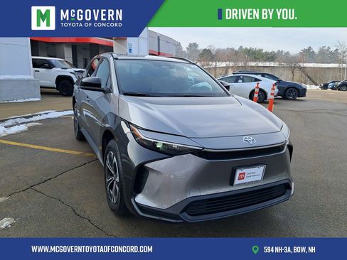 Used 2025 Toyota bZ4X AWD w/ Weather Package image 6