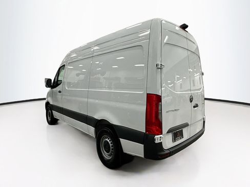Used 2025 Mercedes-Benz Sprinter 2500 image 6