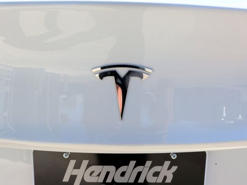 Used 2020 Tesla Model 3 Standard Range image 38