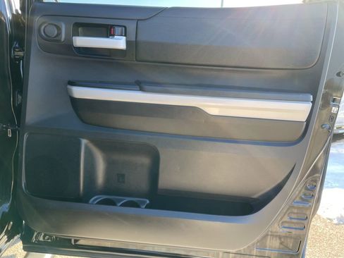 Used 2020 Toyota Tundra SR5 w/ SR5 Upgrade Package image 38