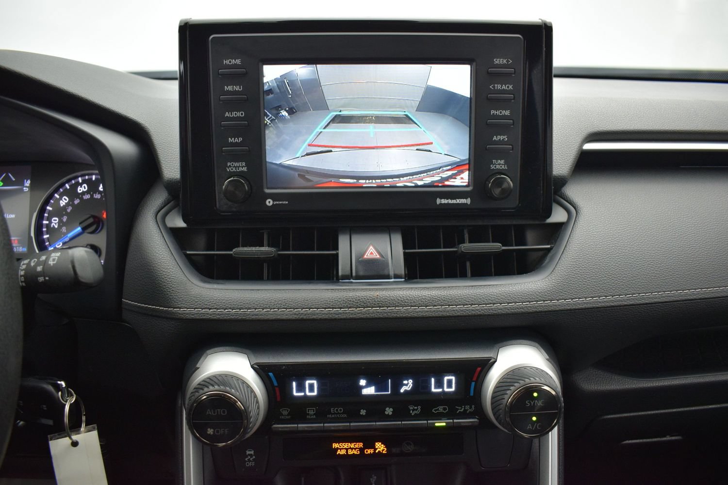 Used 2022 Toyota RAV4 LE AWD/4WD image 15