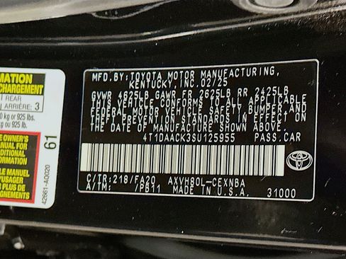 Used 2025 Toyota Camry LE image 12