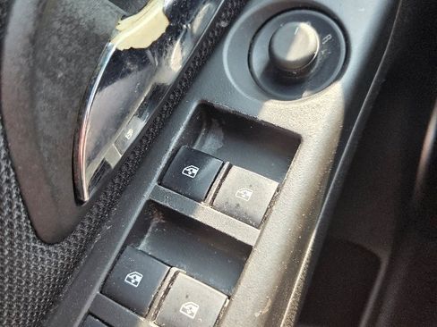 Used 2011 Chevrolet Cruze LT image 20