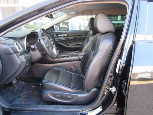 Used 2019 Nissan Maxima 3.5 SV w/ Floor Mat Group FWD image 15