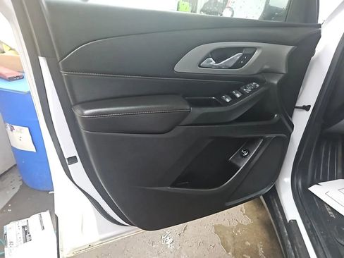 Used 2019 Chevrolet Traverse LT image 16