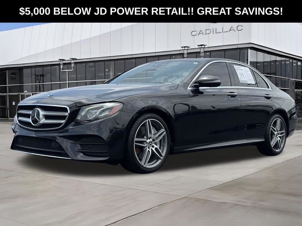 Used 2018 Mercedes-Benz E 400 4MATIC Sedan image 4