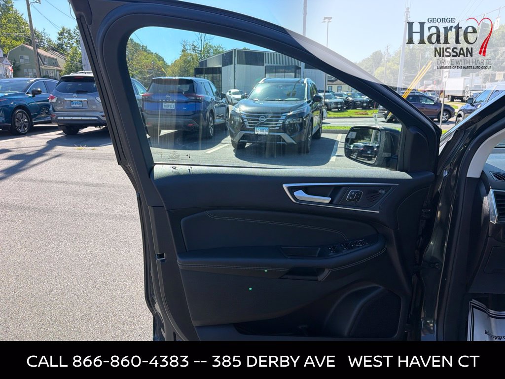 Used 2024 Ford Edge Titanium AWD/4WD image 10