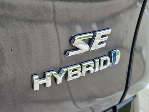 Certified 2024 Toyota RAV4 SE AWD/4WD image 9
