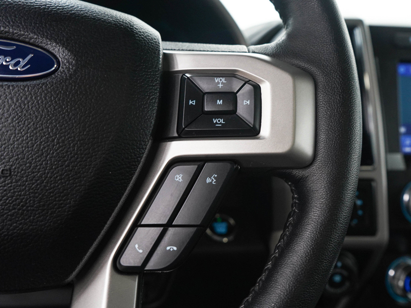 Used 2020 Ford F150 Lariat w/ Equipment Group 502A Luxury AWD/4WD image 28