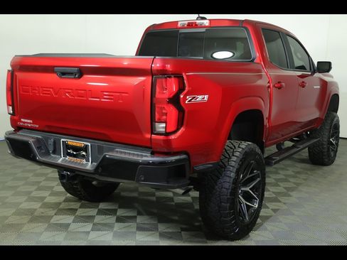 Used 2024 Chevrolet Colorado Z71 w/ Z71 Convenience Package 2 image 2