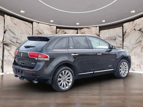 Used 2013 Lincoln MKX FWD image 11