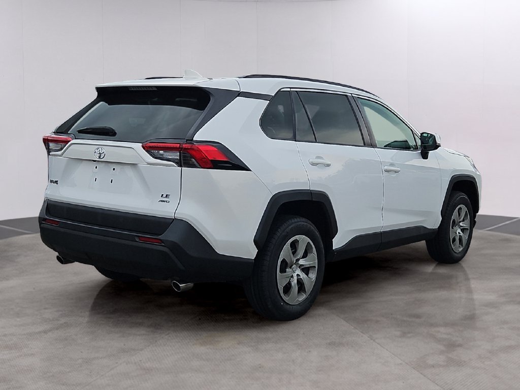 Used 2019 Toyota RAV4 LE w/ All Weather Liner Package AWD/4WD image 4