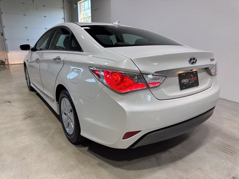 Used 2013 Hyundai Sonata Hybrid FWD image 5