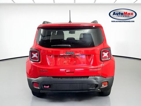 Used 2018 Jeep Renegade Trailhawk AWD/4WD image 8