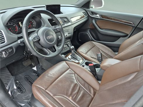 Used 2018 Audi Q3 2.0T Premium Plus w/ Premium Plus Package AWD/4WD image 19