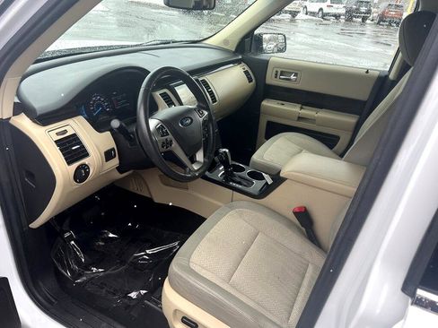 Used 2019 Ford Flex SEL image 22