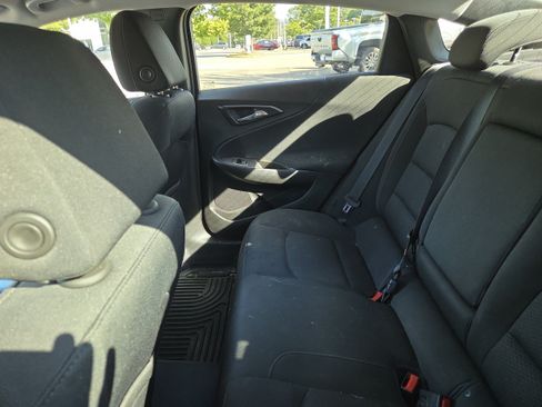 Used 2018 Chevrolet Malibu LT FWD image 10