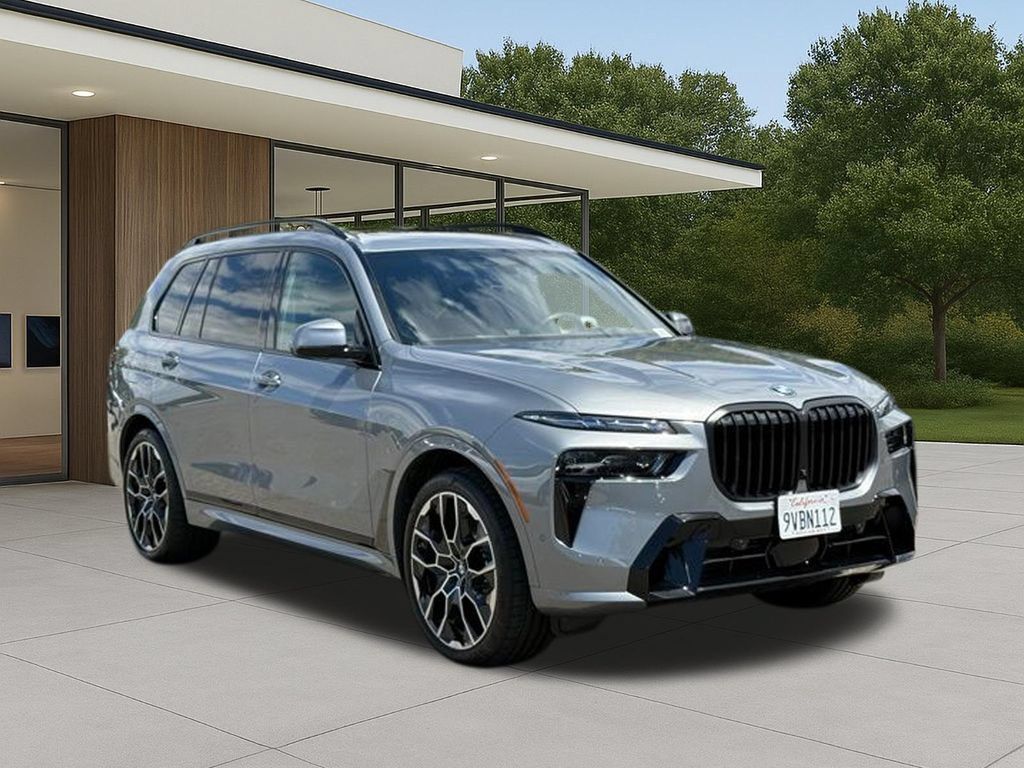 Used 2026 BMW X7 xDrive40i w/ M Sport Package AWD/4WD image 6