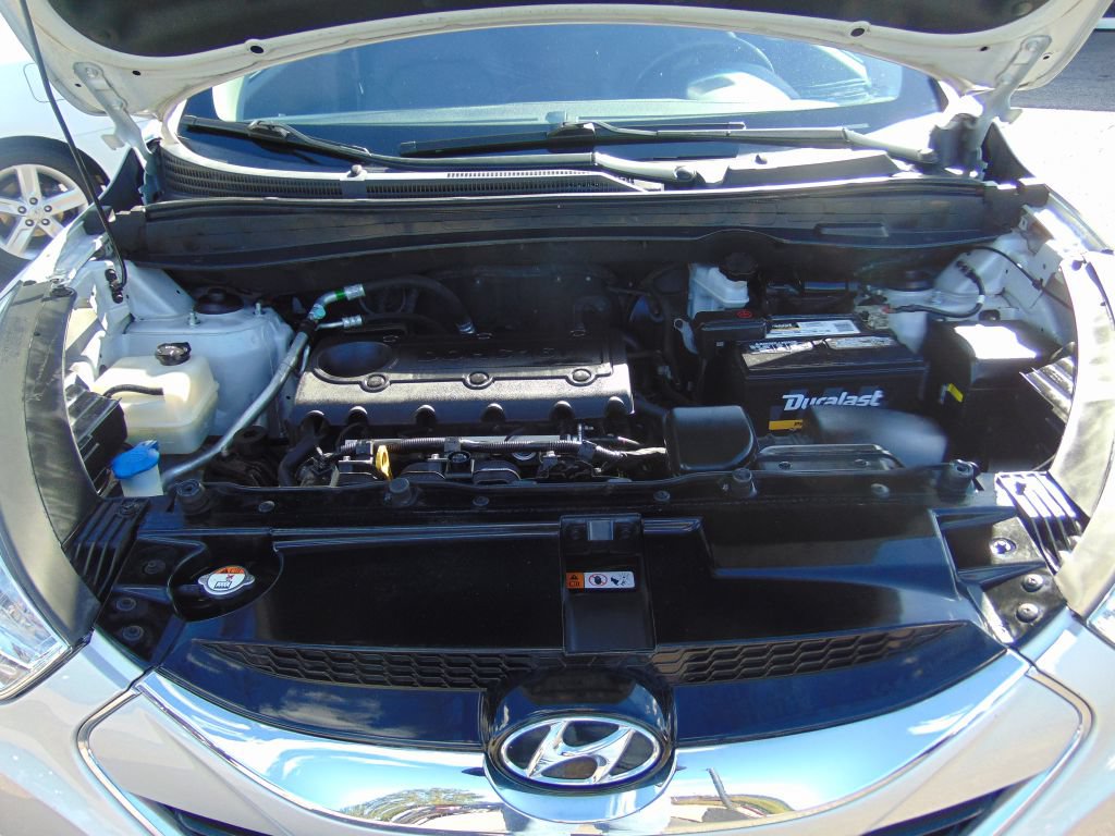 Used 2013 Hyundai Tucson Limited AWD/4WD image 32