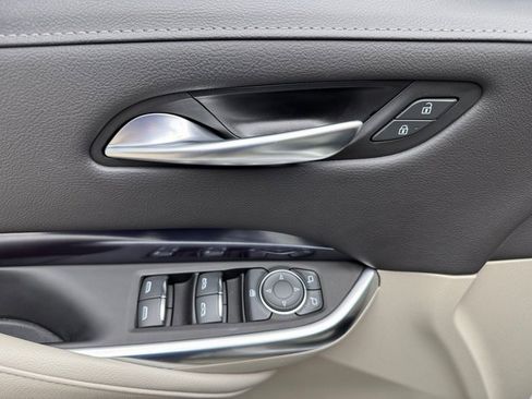 Used 2023 Cadillac XT4 Luxury w/ Cold Weather Package image 10