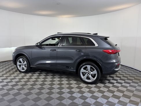 Used 2025 Audi Q5 Premium AWD/4WD image 8
