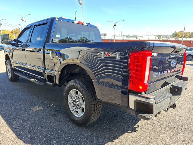 Used 2025 Ford F250 XLT AWD/4WD image 5