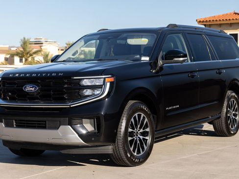 Used 2025 Ford Expedition Max Platinum image 10