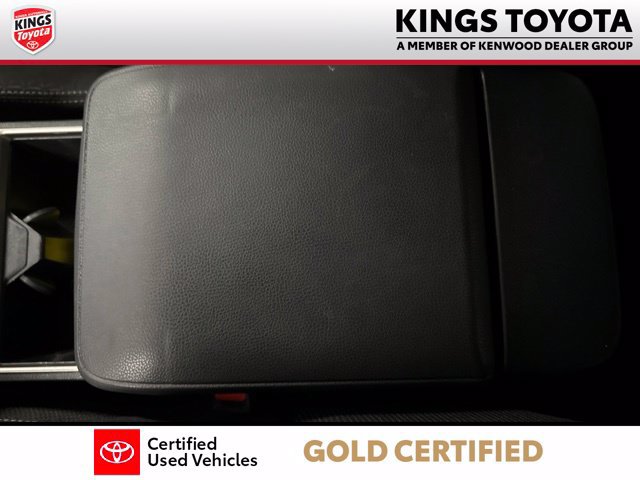 Used 2025 Toyota 4Runner SR5 AWD/4WD image 19
