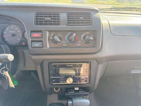 Used 2000 Nissan Xterra XE AWD/4WD image 28