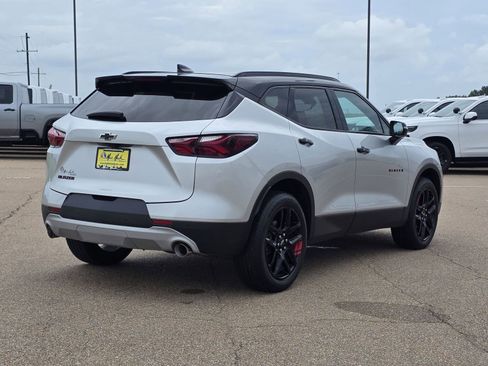 Used 2022 Chevrolet Blazer LT w/ Redline Edition FWD image 5