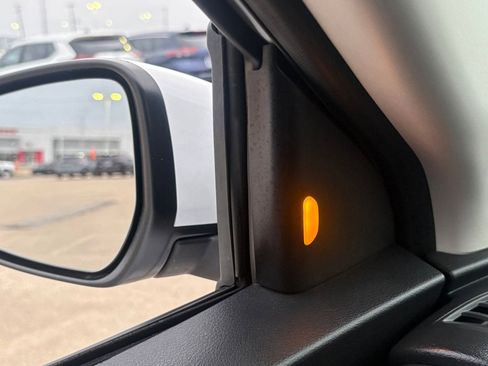 Certified 2023 Nissan Kicks SV FWD image 14