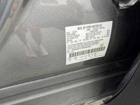 Used 2023 Ford Explorer Limited AWD/4WD image 38