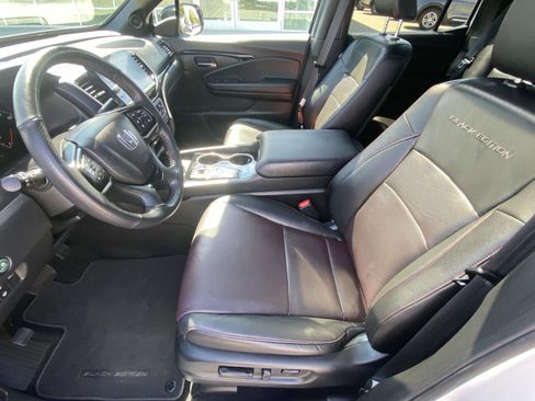 Used 2025 Honda Ridgeline Black Edition image 13