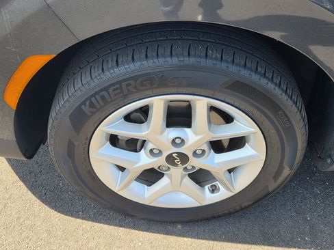 Used 2023 Kia Soul LX w/ LX Technology Package image 11