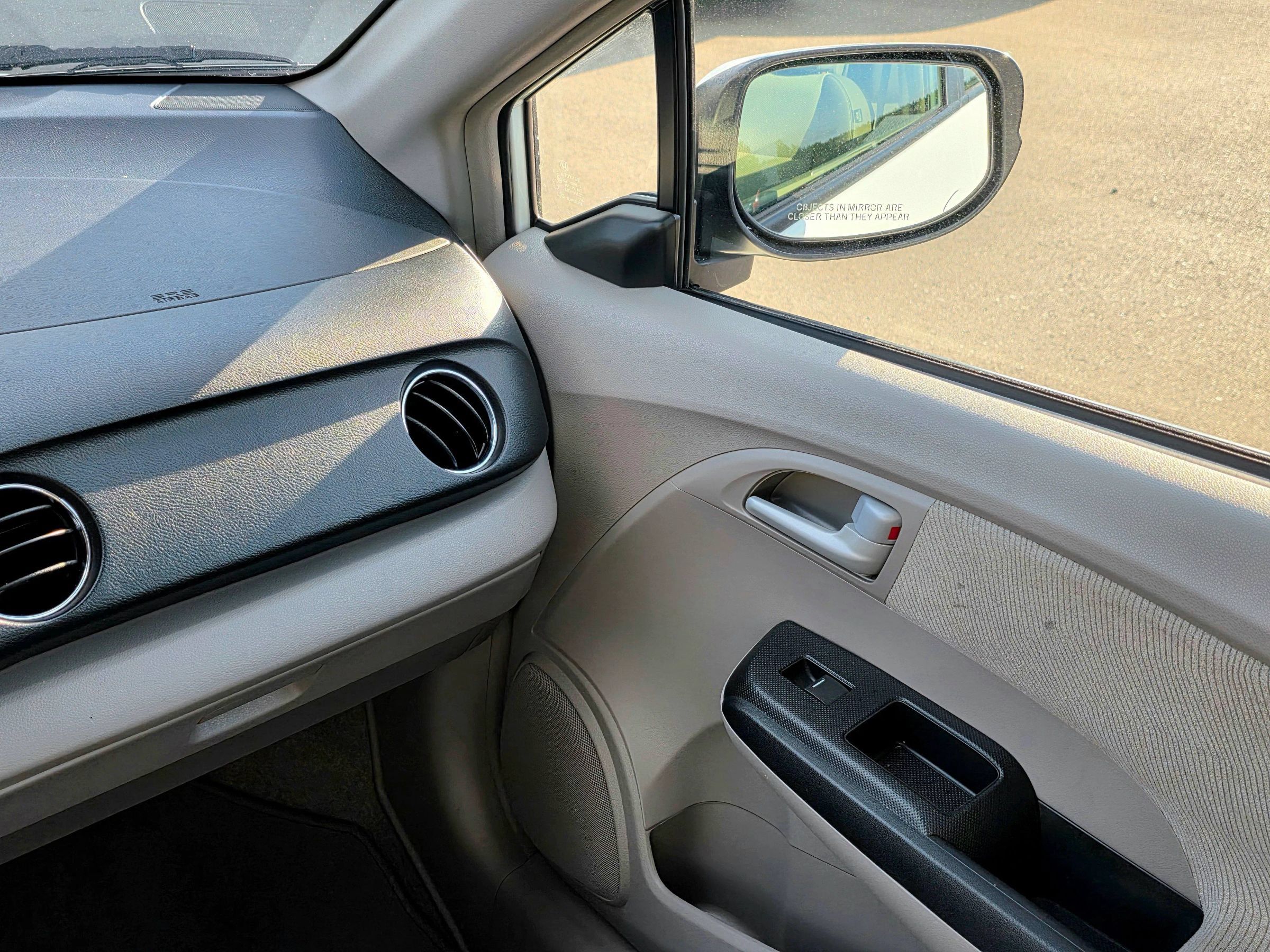 Used 2014 Honda Insight EX image 36