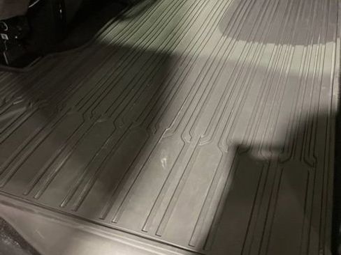 Used 2020 Ford F150 Lariat w/ Equipment Group 501A Mid image 17