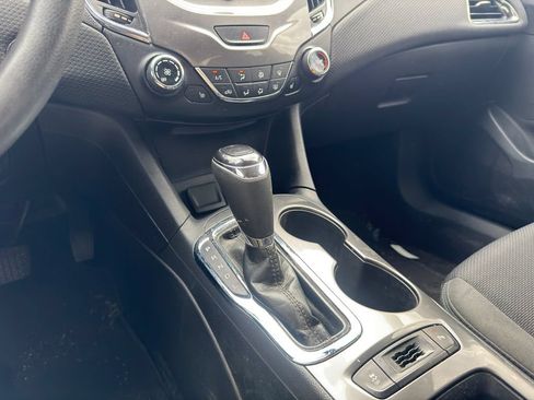 Used 2016 Chevrolet Cruze LT w/ Convenience Package FWD image 13