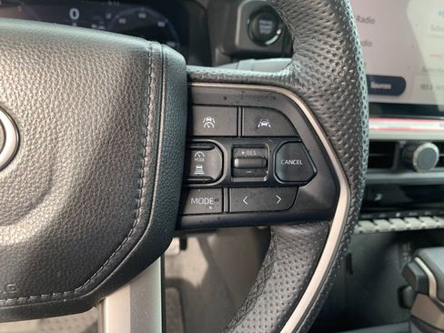 Used 2024 Toyota Tacoma Limited w/ Limited Package (LT) AWD/4WD image 30